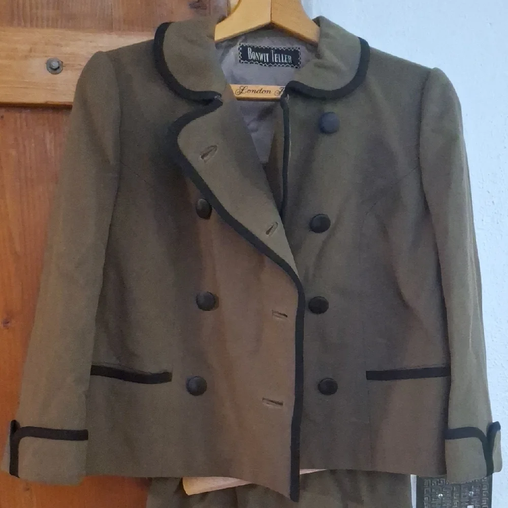 Vintage Bonwit Teller Traina Norell Olive Skirt Set with Black Accents - Picture 3 of 16